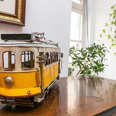 Romantic El Corte Ingles Apartment